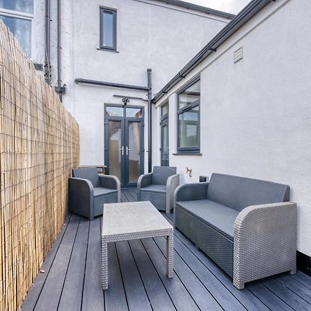 4-Bedroom Stunning Luxe, Spacious & Stylish Design House Bolton, Sleeps 11, With Parking Central Bolton, Links To Manchester, Pet-Friendly, Best For Groups! Work Contractors And Summer Special Offer! - By Blue Puffin Stays Farnworth Extérieur photo