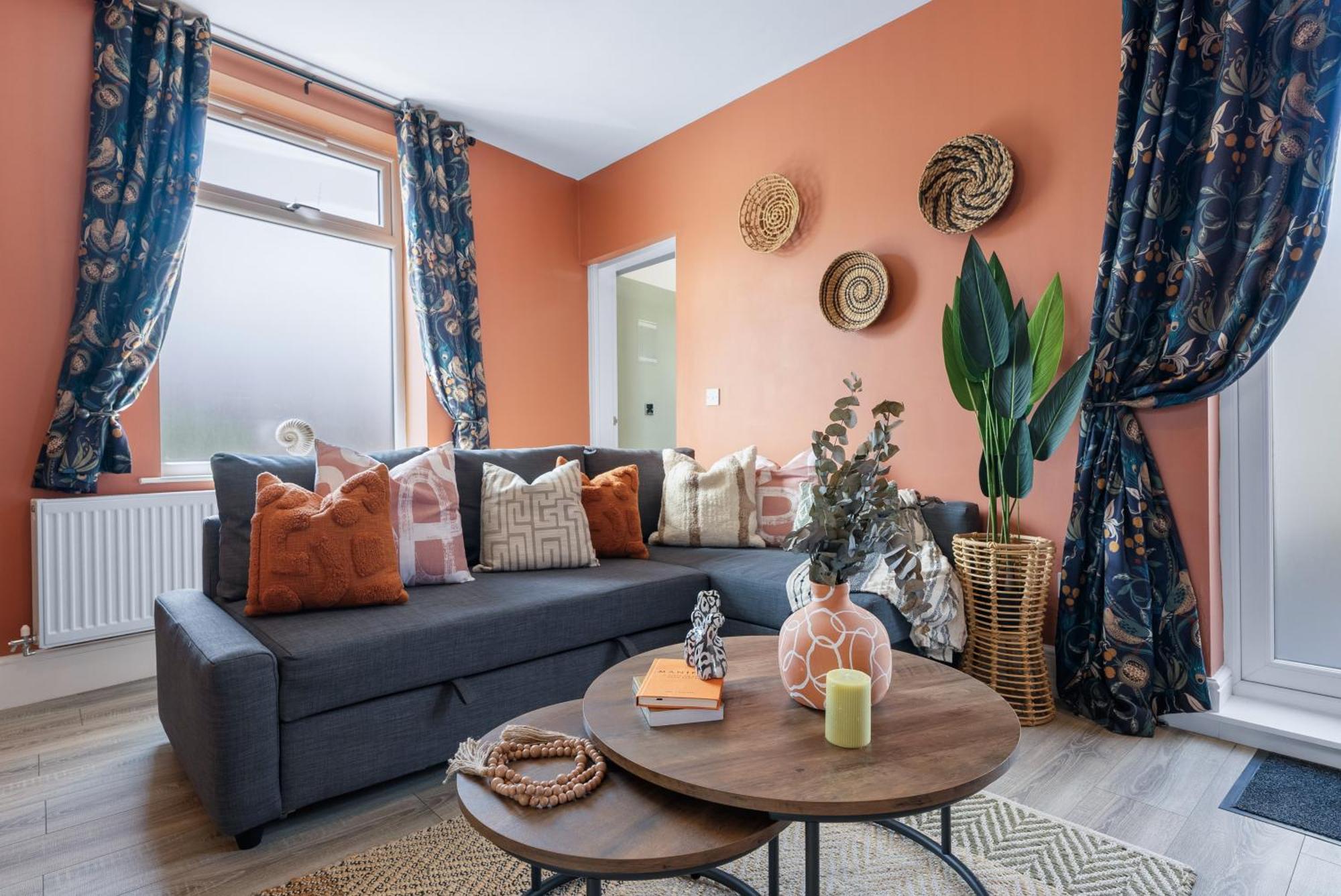 4-Bedroom Stunning Luxe, Spacious & Stylish Design House Bolton, Sleeps 11, With Parking Central Bolton, Links To Manchester, Pet-Friendly, Best For Groups! Work Contractors And Summer Special Offer! - By Blue Puffin Stays Farnworth Extérieur photo